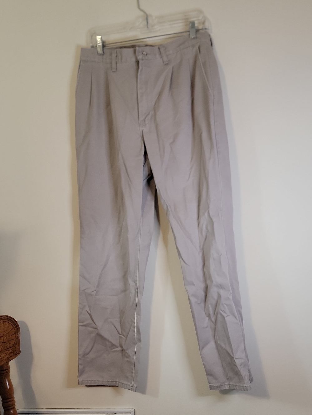 Men's Pleated Chino Pants - Light Gray